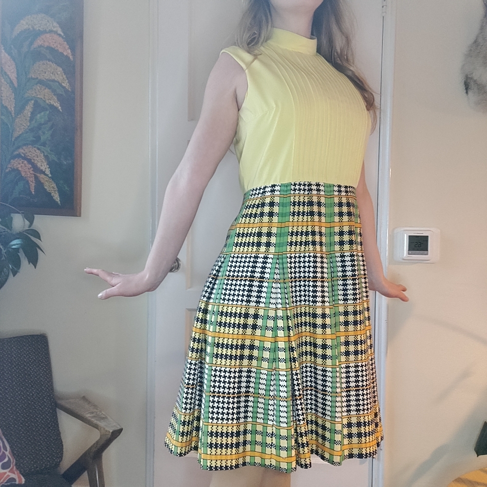 Vintage Plaid Skirt And Jacket Set - Picture 9 of 15